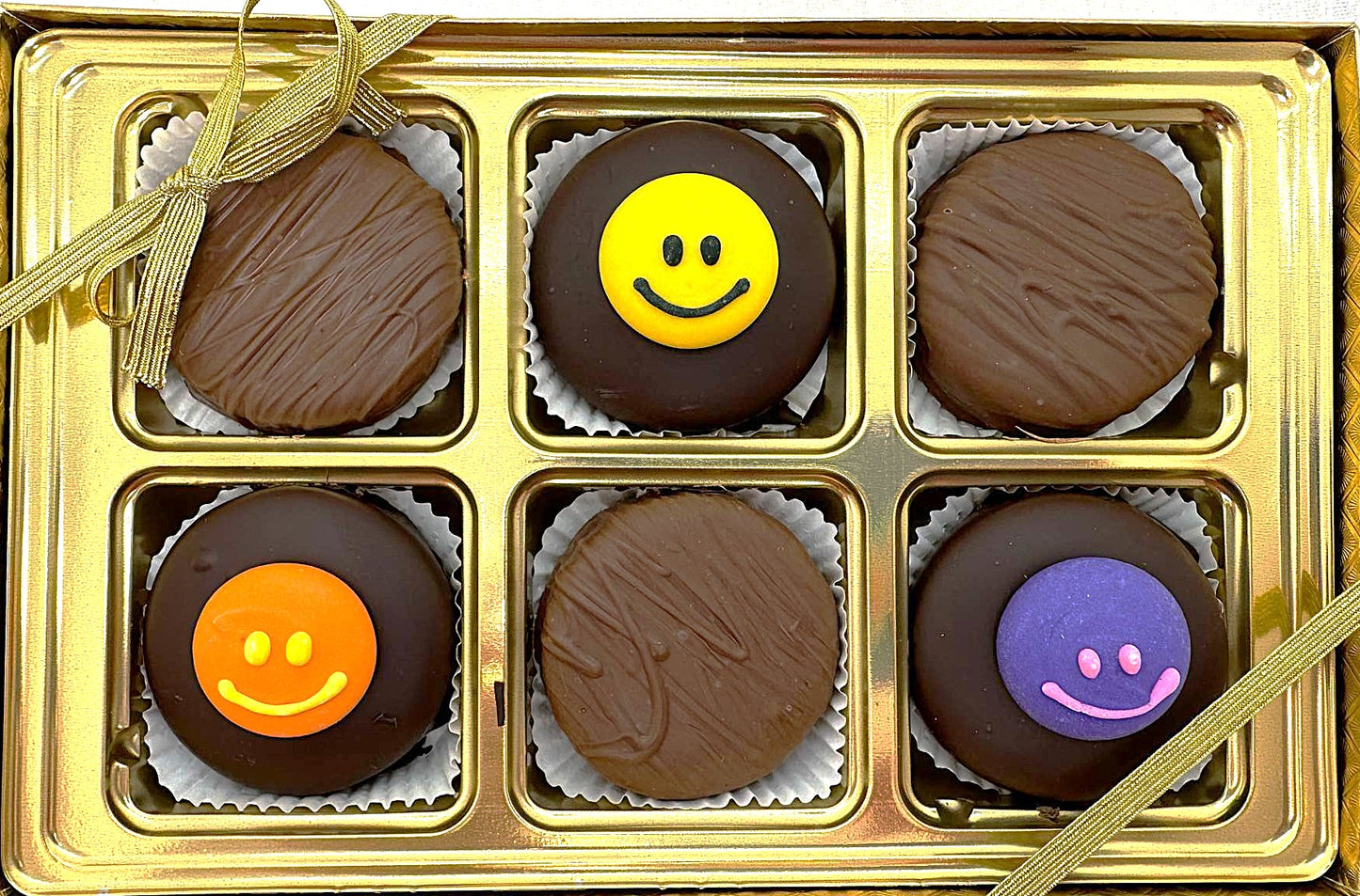 6pc Chocolate Covered Oreos - Smiley Faces